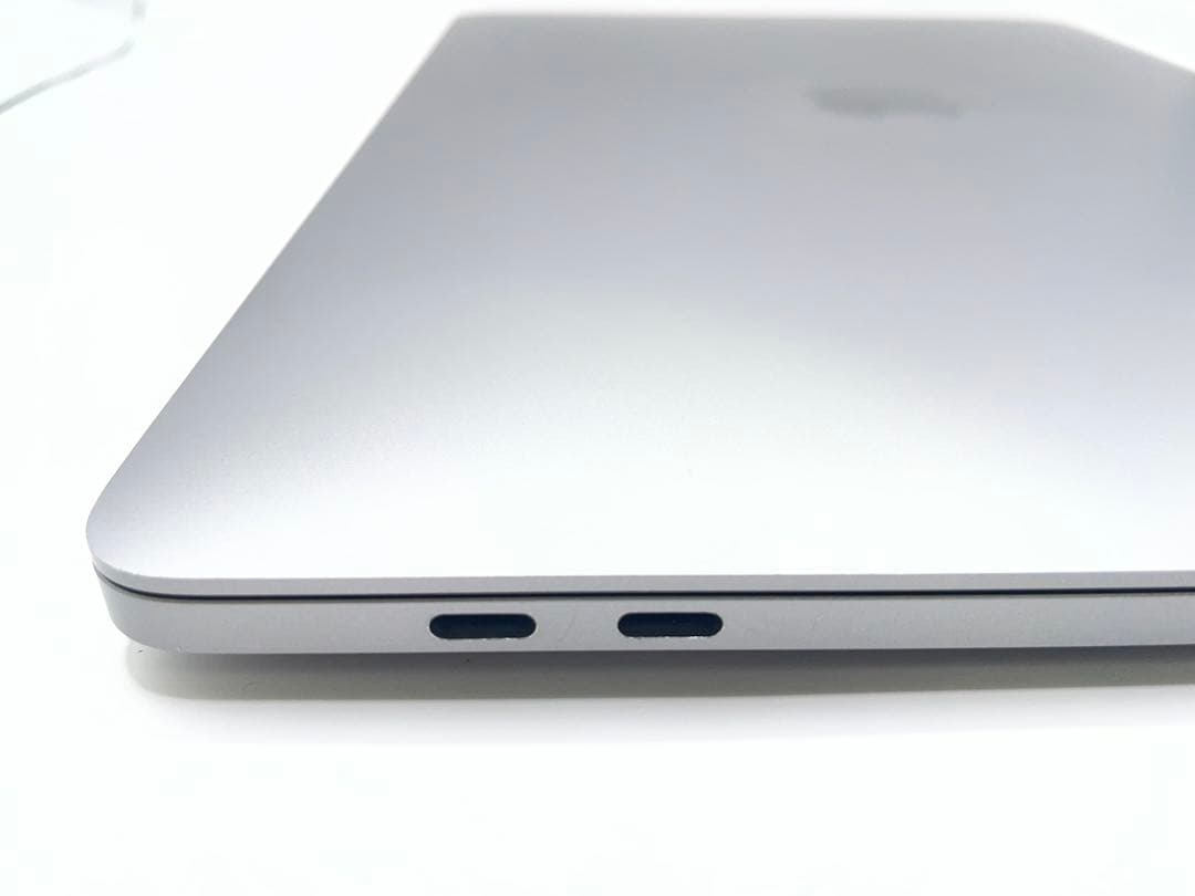 MacBook Pro 13インチ（M1, 2020) 16GB/2TB