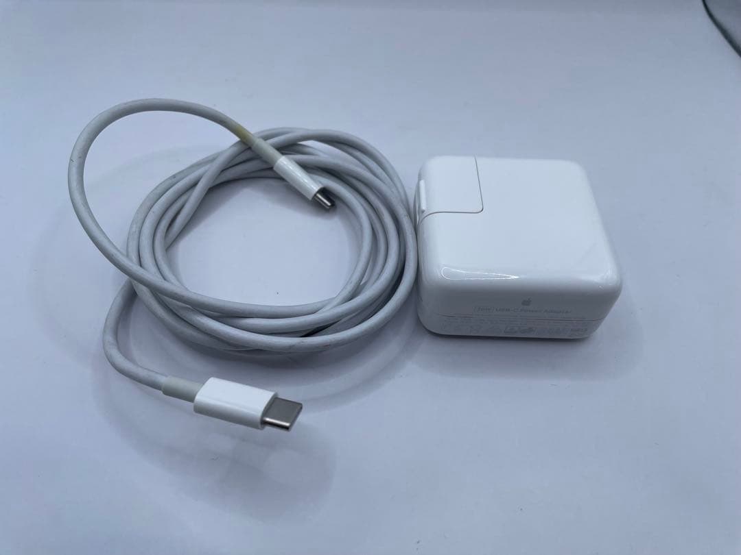 MacBook Pro 13インチ（M1, 2020) 16GB/2TB