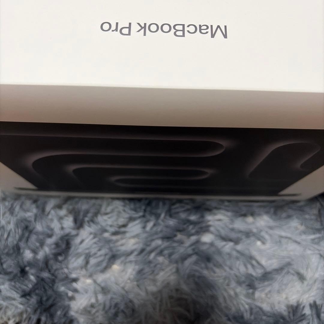 2025 MacBook Pro 14.2インチ 1TB M5チップ 24GB