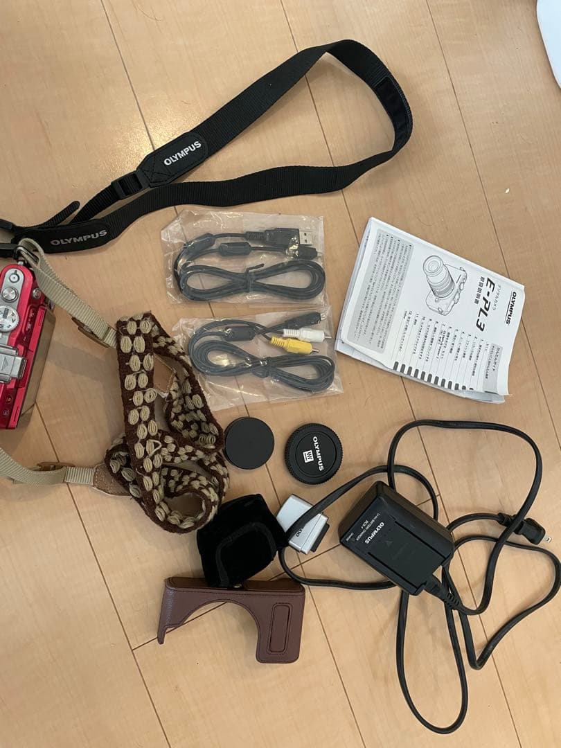 OLYMPUS pen lite E-PL3 カメラ レッド