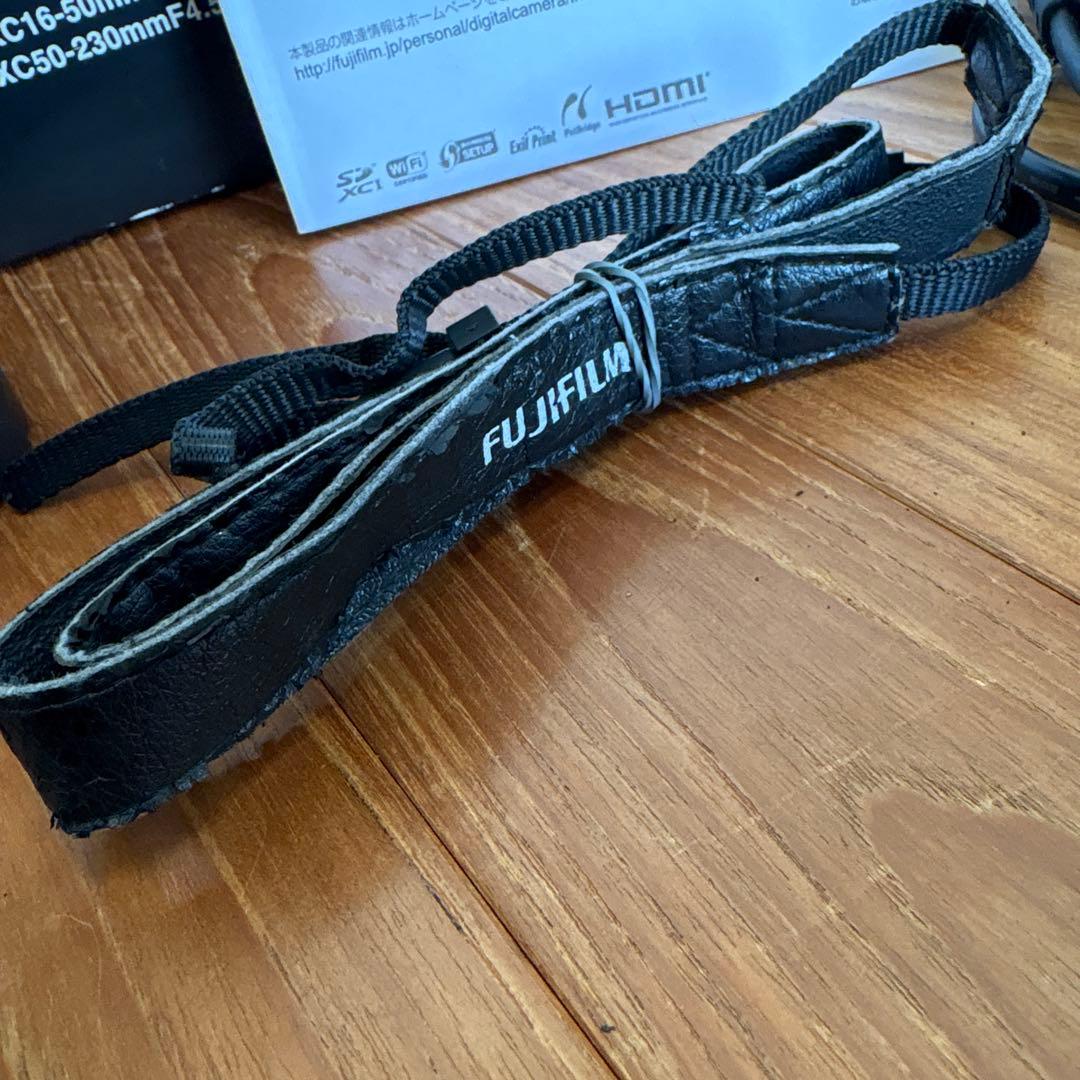 Fujifilm X-A2【レンズ付き】【バッテリー付き】