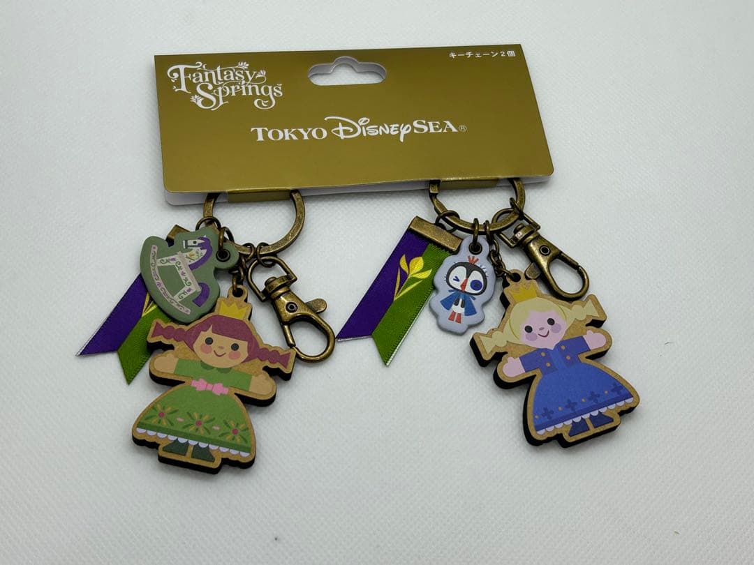 ファンタジースプリングス アナ雪 キーチェーンセット - メルカリ