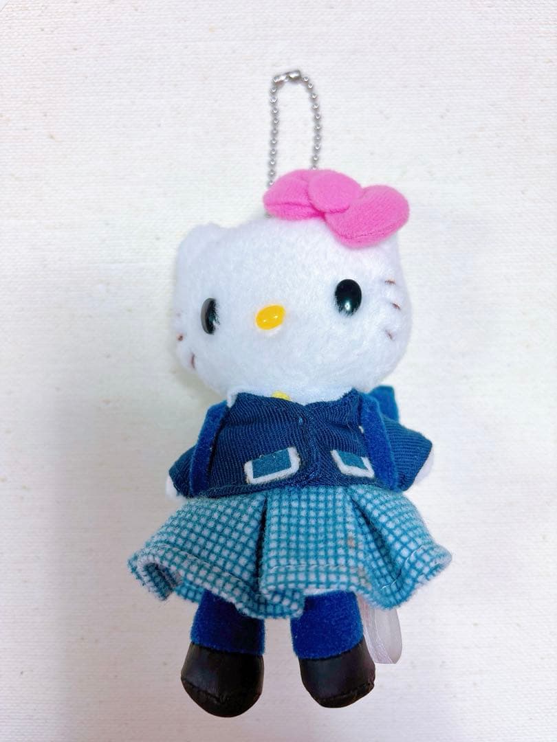 青森明の星中学・高等学校 ハローキティマスコット