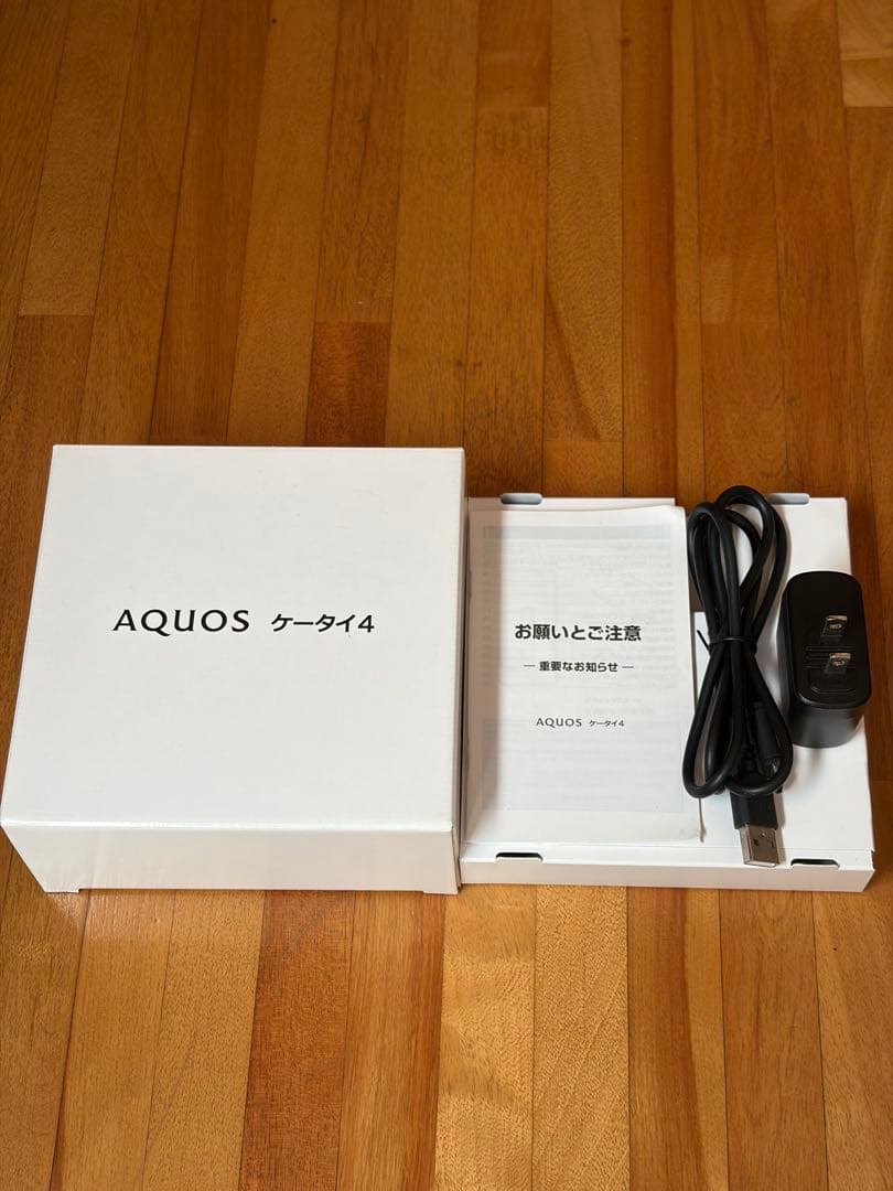 AQUOS ケータイ4 A205SH SoftBank ホワイト