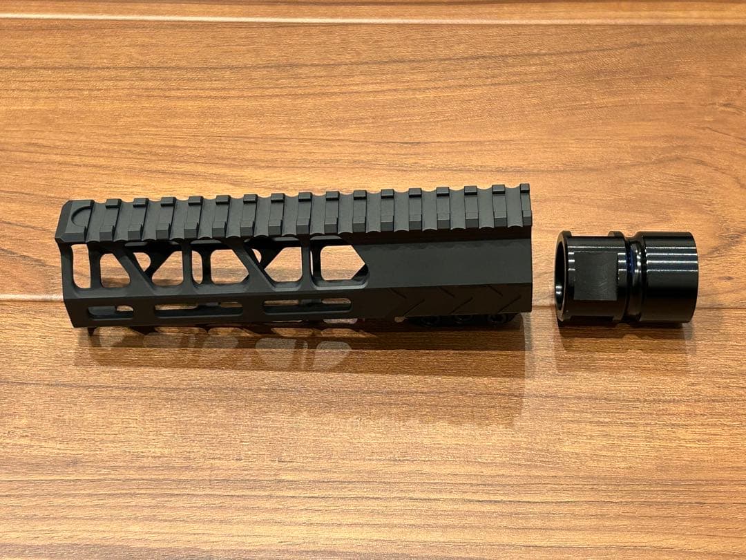 実物BAD WORKHORSE 6.7in ハンドガード トレポンPTW MWS