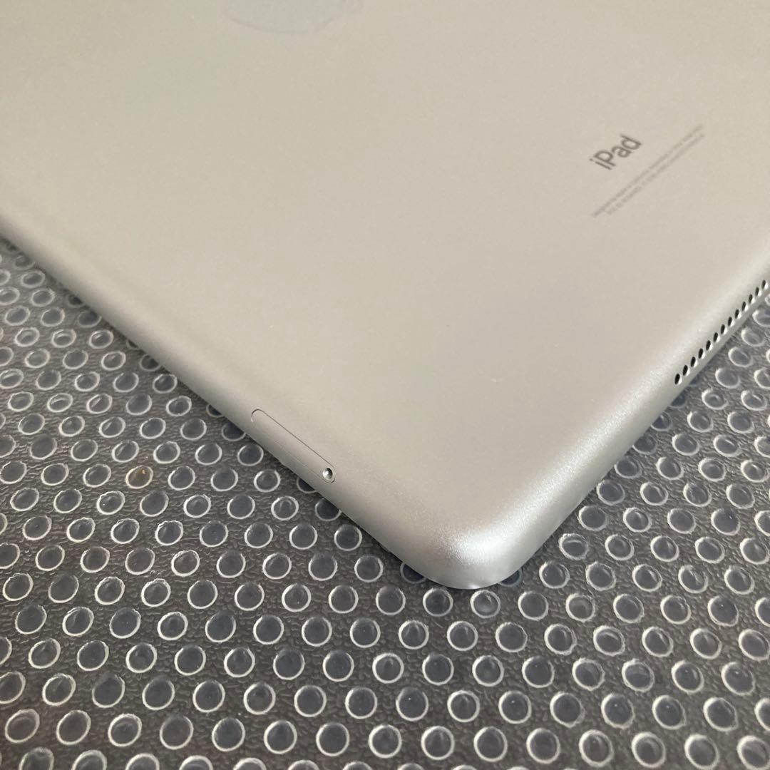 2855 電池最良好☆比較的美品☆iPad5 第5世代 32GB SIMフリー☆