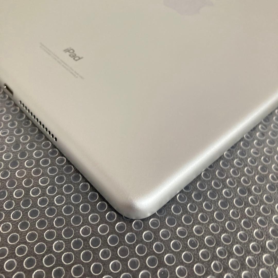 2855 電池最良好☆比較的美品☆iPad5 第5世代 32GB SIMフリー☆