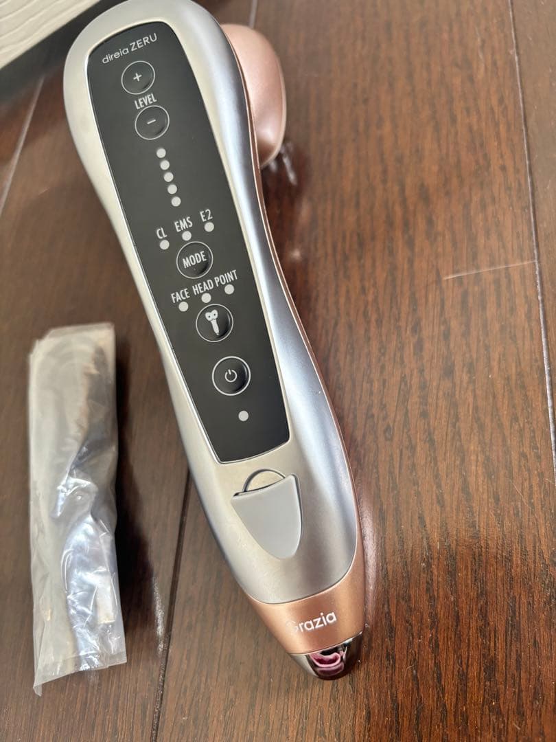 【週末限定値下げ】美品　ディレイアゼル　家庭用美顔器　コードレス　EMS