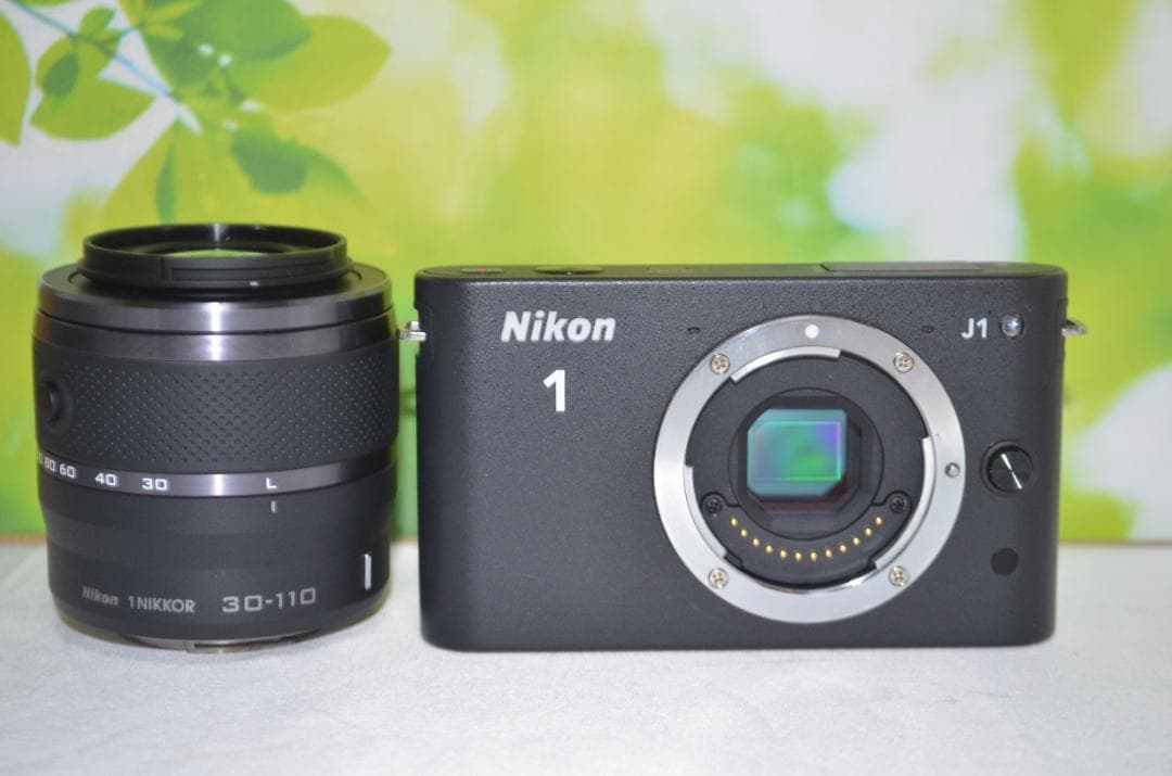 訳あり⭐️コンパクトミラーレスカメラ⭐️大人気ブラック⭐️ ニコン　J1