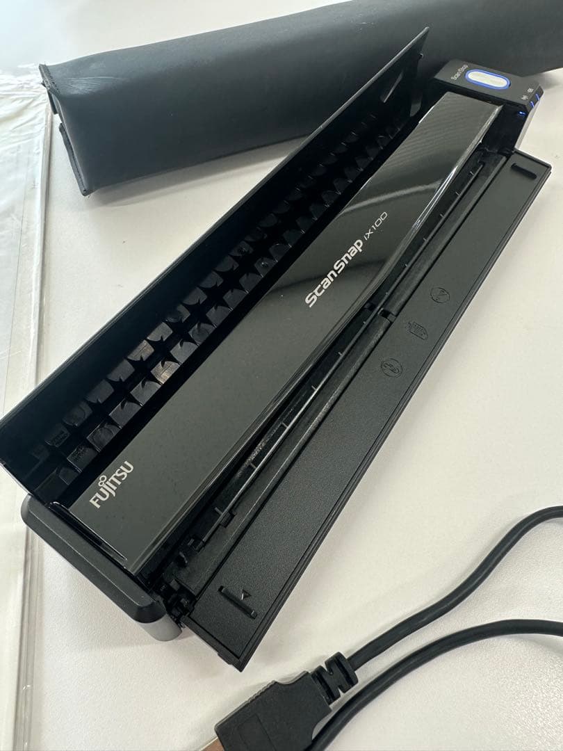 美品　ScanSnap ix100、A3可能　A3キャリアシート付き