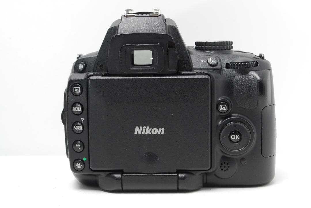 【新品級ショット数】Nikon D5000　スマホ転送　動画・自撮りOK