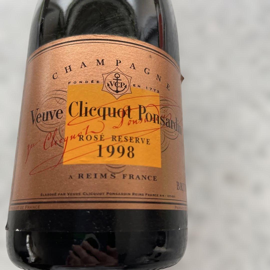 Veuve Clicquot Ponsardin ロゼ・リザーブ 1998年 - メルカリ