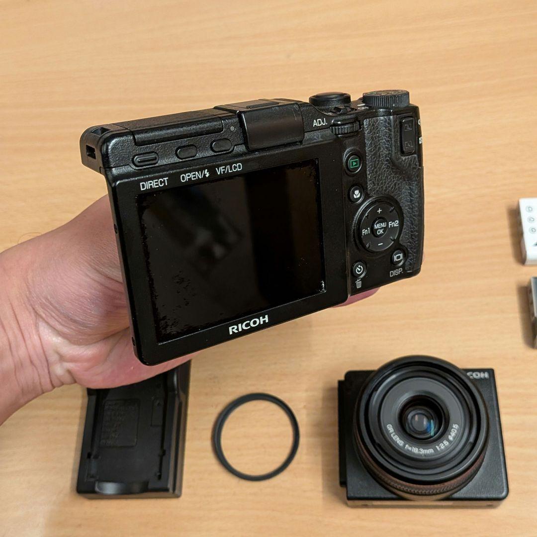 RICOH GXR ボディ + A12 28mm APS-Cレンズセット - メルカリ