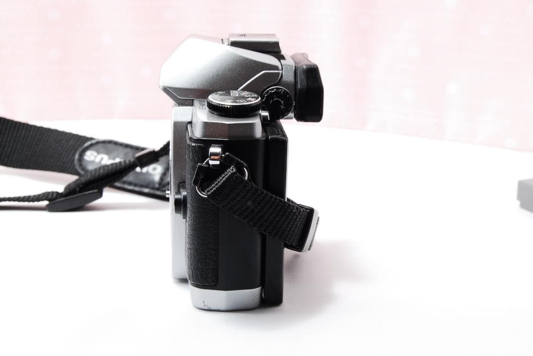 〓訳あり品〓電動ズームレンズ付♪オリンパス E-M10 Wi-Fi機能搭載