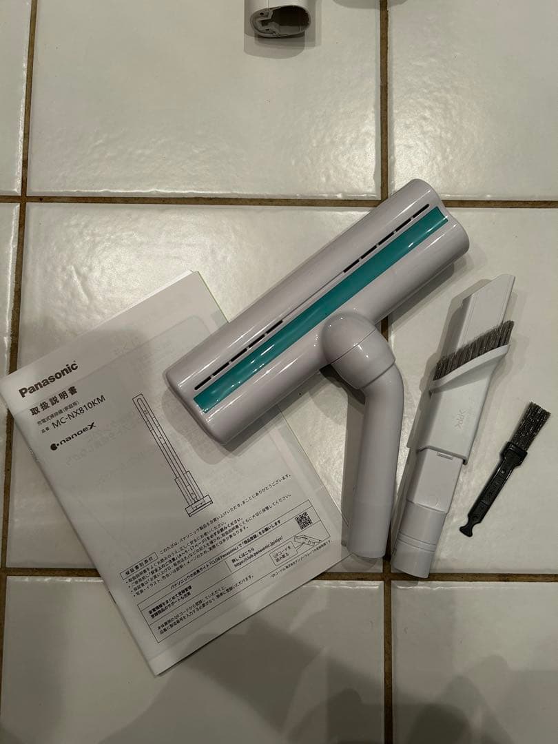 【中古美品・動作確認済】パナソニック 充電式掃除機 MC-NX810KM