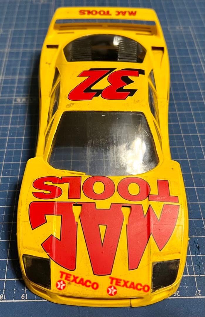 ビンテージ1/24 スロットカーF40