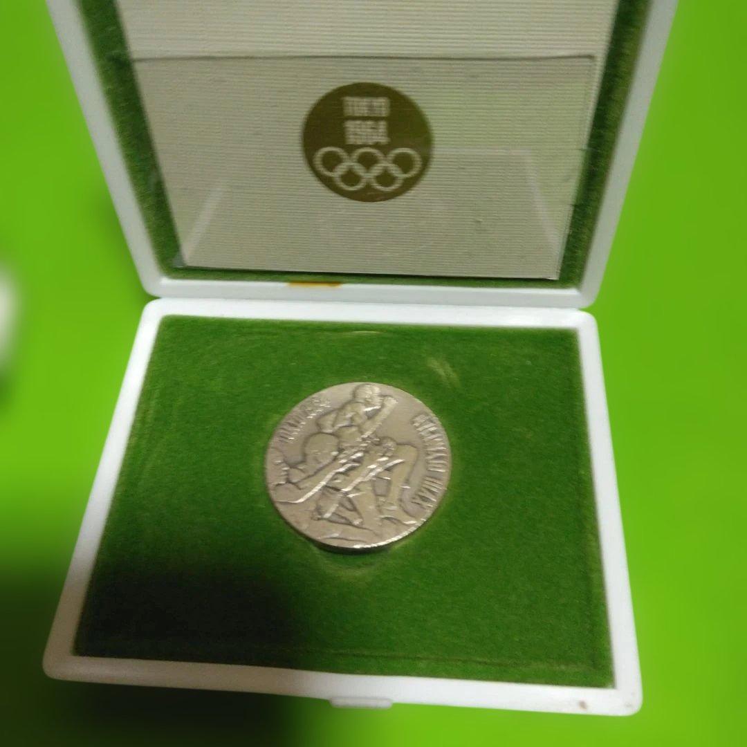 ナ*ミ様 東京オリンピック記念メダル、1964年、銀と銅、中古（要本文