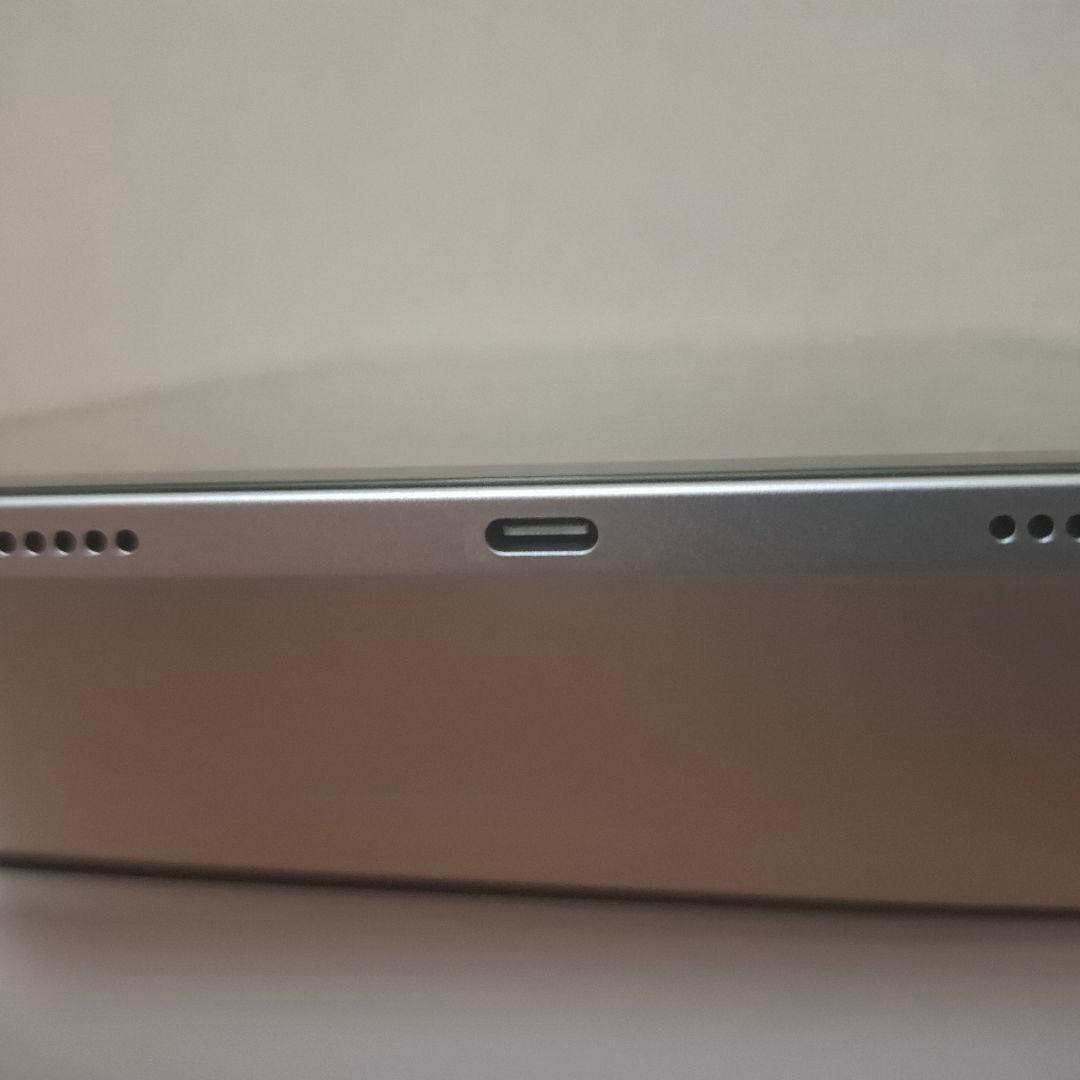 iPad A16 256GB シルバー 第11世代 + ESRアクセサリー