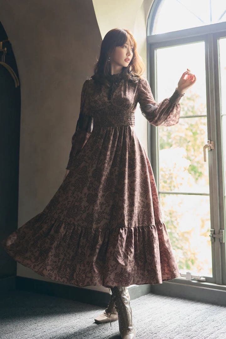 ゲリラ値下げ中】Winter Floral Long sleeve Dress - メルカリ