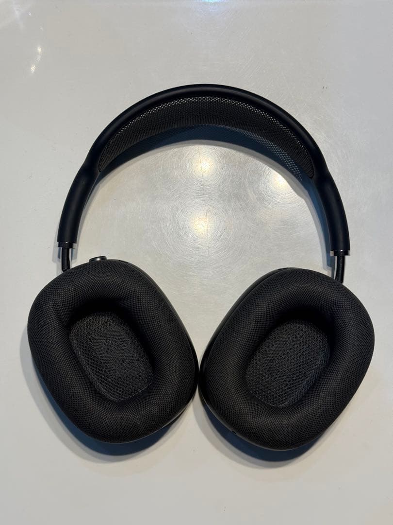 ヘッドホン AirPods max