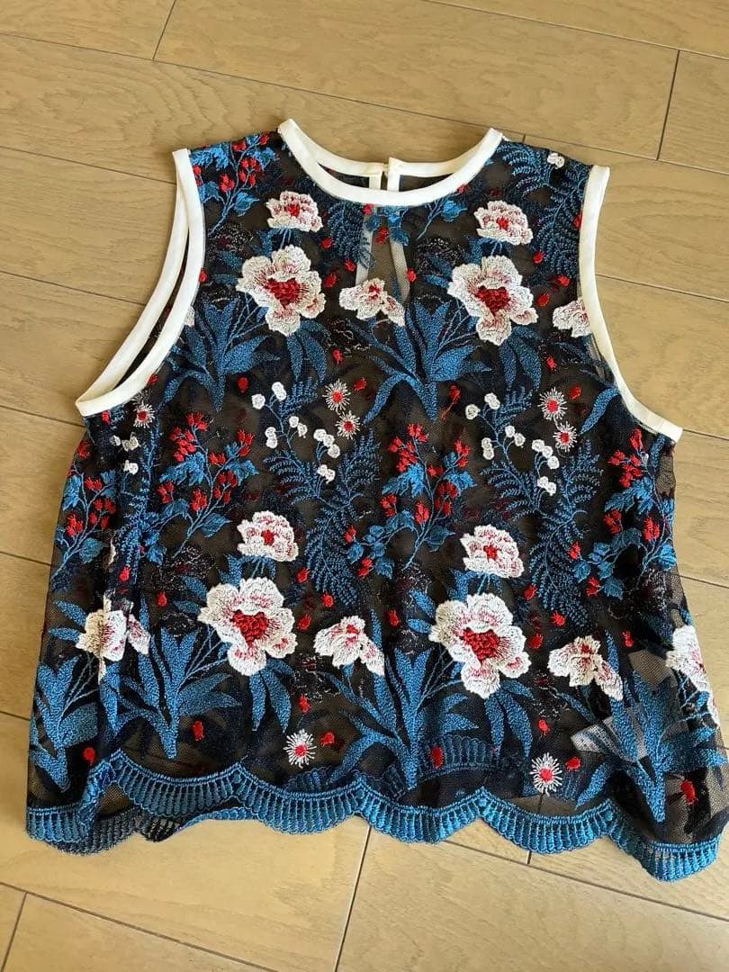 mamekurogouchi 花柄刺繍メッシュタンクトップ mamekurogouchi 花柄刺繍メッシュタンクトップ