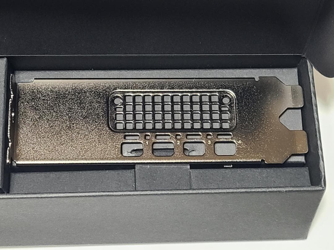 NVIDIA RTX A2000 6GB グラフィックスボード