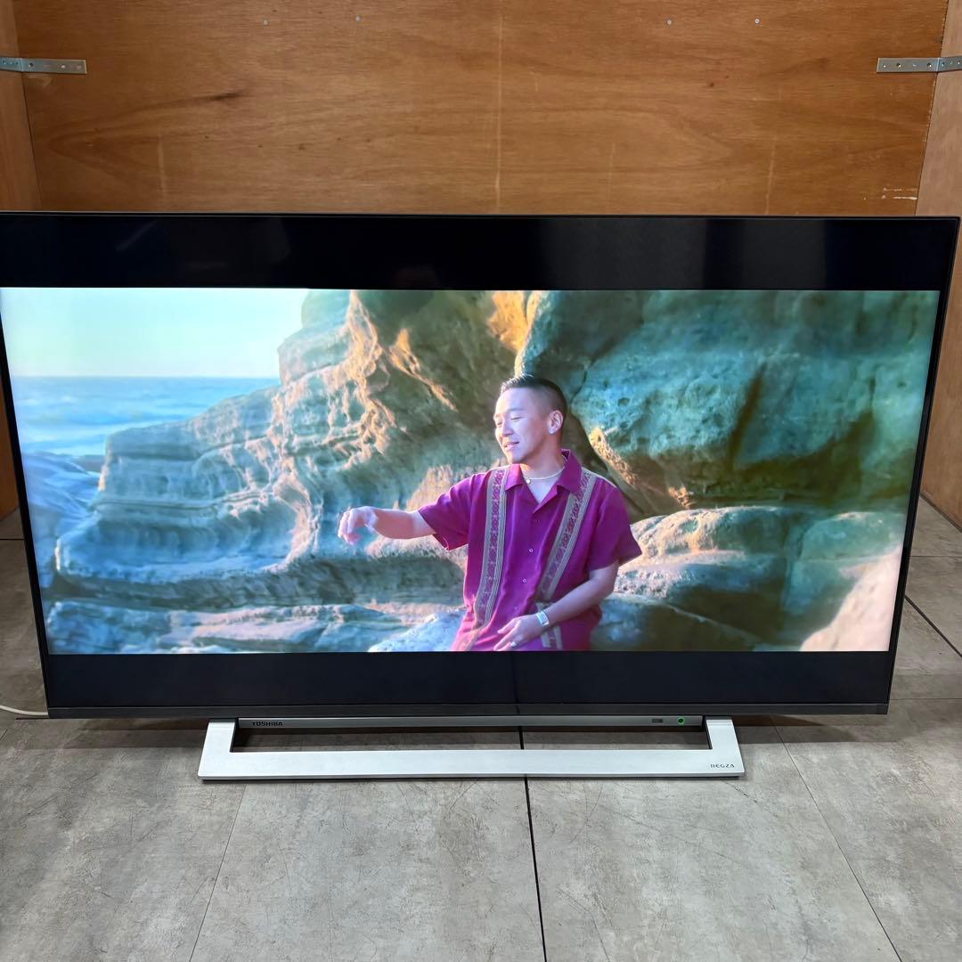 一都三県限定　配送無料　4K液晶テレビ　TOSHIBA 東芝　43インチ