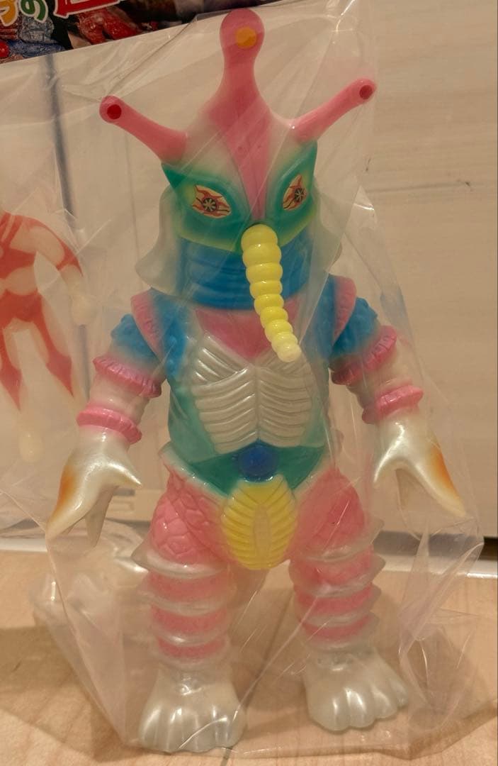 M1号 蓄光版 ヒッポリト星人 鵜川薫氏 彩色デザイン - メルカリ