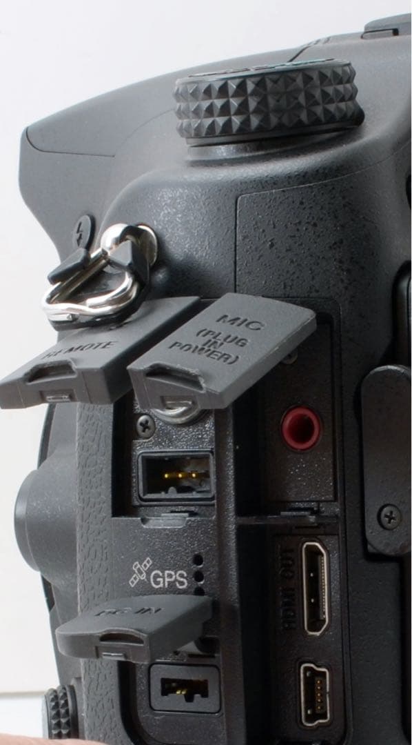 shellバック付き！SONY α77★S数約3000回★転送OK★Wレンズ付き