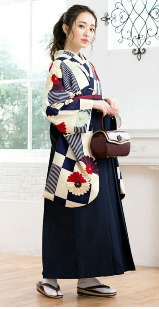 袴4点セット（ クリーニング済み） SOUBIEN（創美苑） 袴セット 卒業式 大学生 小学生 レディース 女の子