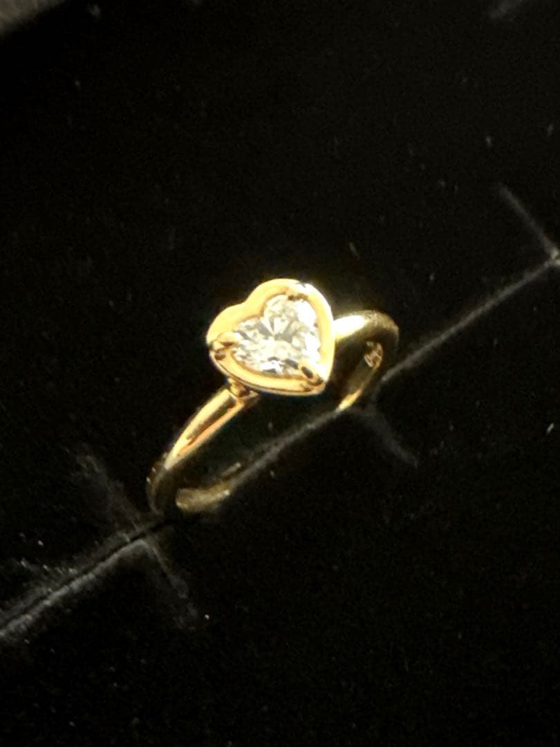 ハート型ダイヤモンド ゴールドリング 18K 鑑定書あり - メルカリ
