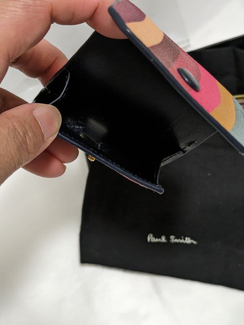 在庫処分【新品SALE】ポールスミスPaul Smith イヤホンケースレインボ