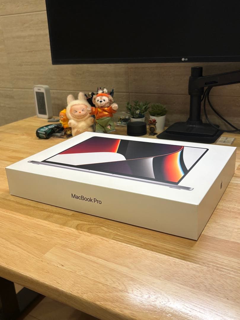 MacBook Pro 16インチ M1 Max 32コア 32GB 1TB