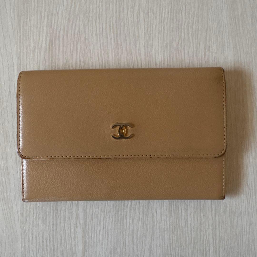 CHANEL シャネル　二つ折り財布　ベージュ CHANEL（シャネル） 財布 レディース Wホック財布 ココボタン ベージュ