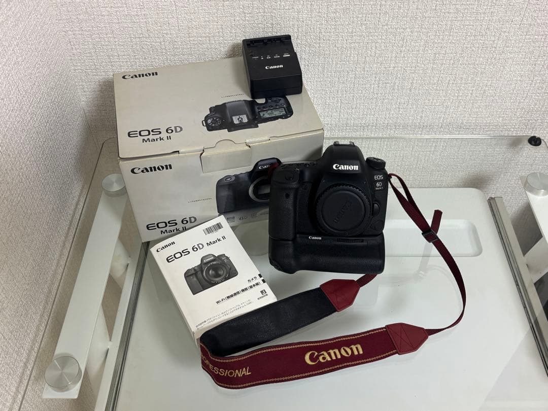 EOS 6D Mark II 純正バッテリーグリップ、純正バッテリー2個付