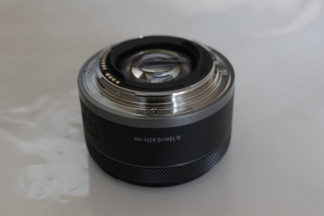 Canon RF 16mm F2.8 STM レンズ フード付き