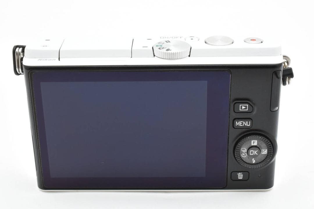 ★極美品★ ミラーレス一眼 Nikon1 J4 ボディ 元箱 #529K