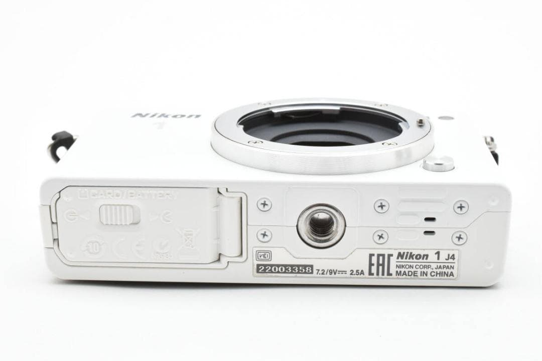 ★極美品★ ミラーレス一眼 Nikon1 J4 ボディ 元箱 #529K