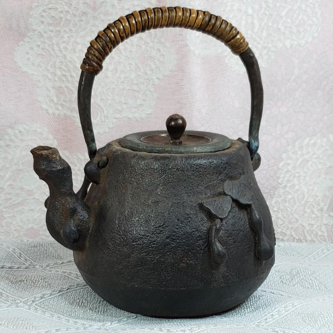 ◇『初代 龍文堂 安之介 胴横銘 瓢箪地紋鉄瓶』鉄瓶◇検）亀文堂 雨宮