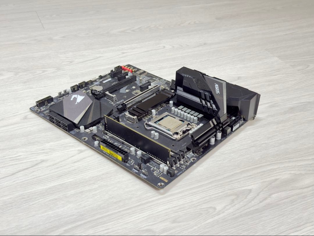 o*y様 【美品】Z390 AORUS ELITE　Core i7 9700K