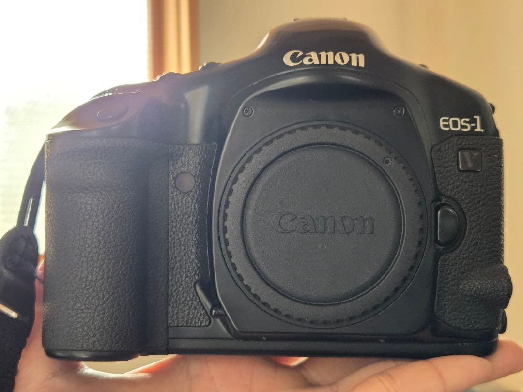 【オーバーホール済】Canon EOS-1V HS フィルム一眼レフカメラ キヤノン、フィルム一眼レフカメラ「EOS-1v」を販売終了 - 価格.com