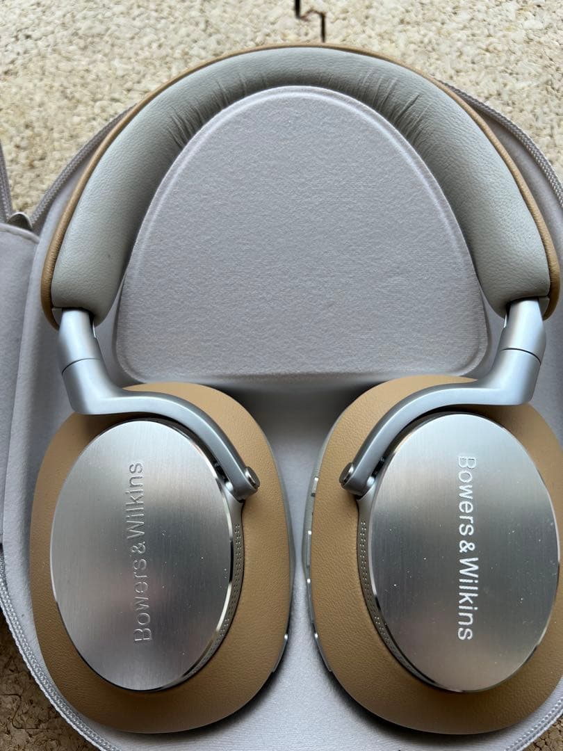 Bowers & Wilkins Px8 ワイヤレスヘッドホン　b&w Bowers & Wilkins PX8 Wireless ANC Headphones – Headphones.com