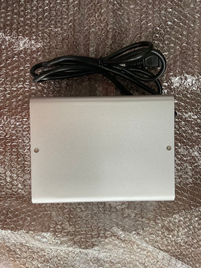 カシムラ WT-14EJ 海外国内用 大型変圧器 220-240V 2000VA