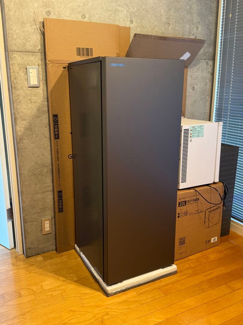 ダークグレー 冷凍庫 5段引き出し　完全未使用　2025年 ダークグレー 冷凍庫 5段引き出し 完全未使用 2025年 - メルカリ