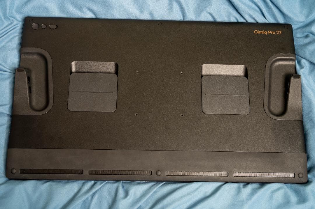 ワコム　Cintiq Pro 27 液晶ペンタブレット 2027年7月まで保証残