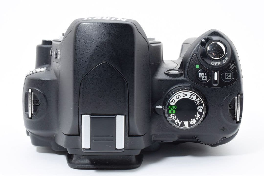 CCD搭載✨ニコン D60✨手ブレ補正 ダブルレンズ✨軽量 コンパクト 一眼レフ