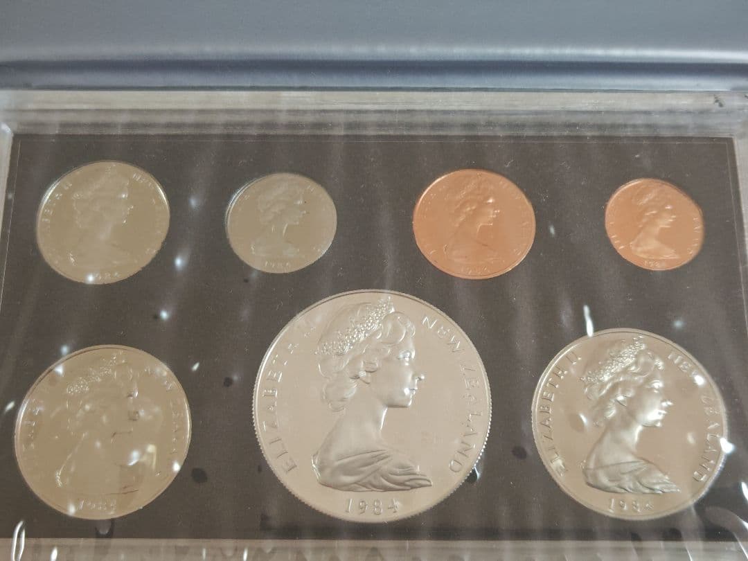 1984年 New Zealand Proof コインセット、説明書付