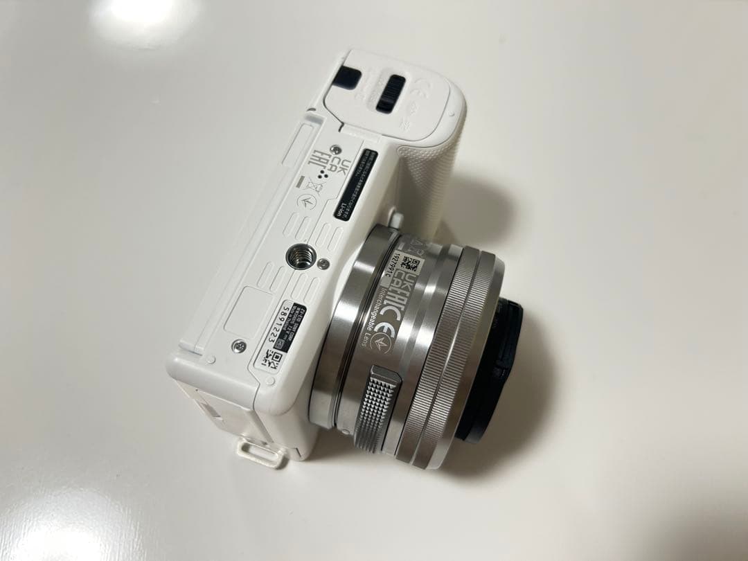 SONY ZV-E10 ダブルズームレンズキット 保証期間内 おまけ付 値下げ中