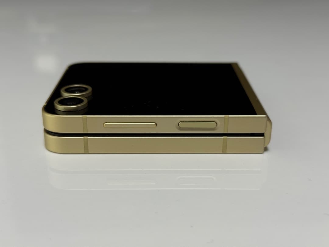 Galaxy Z Flip6 イエロー 256GB A-43