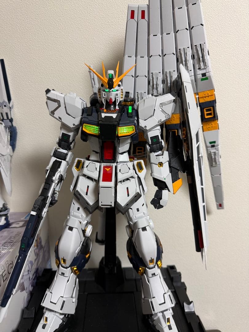 ガンプラ完成品】 PGU νガンダム LEDユニット点灯確認済 取説有り